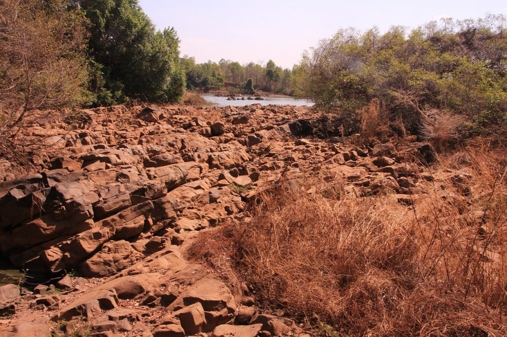 One section of Serepok river dried up by Serepok 4A dam (Photo: Thien Y)